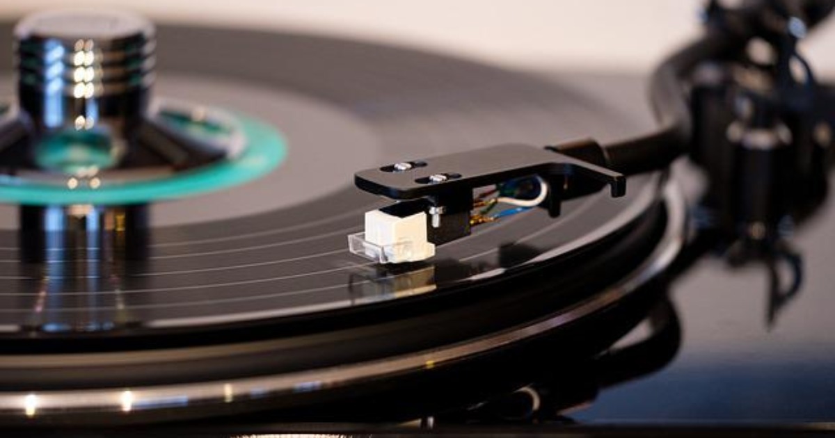 What Is Overhang On A Turntable? How To Measure It?